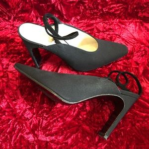 Studio Delman Black Crepe Heels